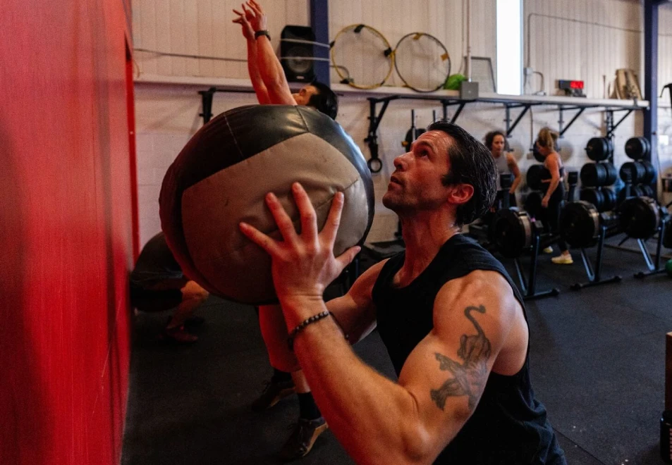 Man doing wall ball